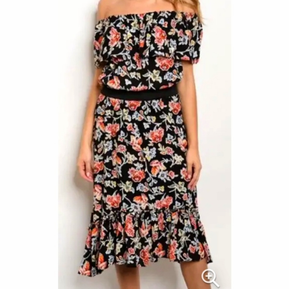 NWT Floral boho size Large off shoulder dress stretch party wedding country